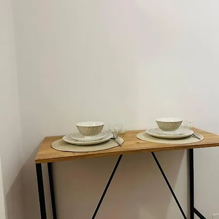Apartman Gogo Moustache In Center *